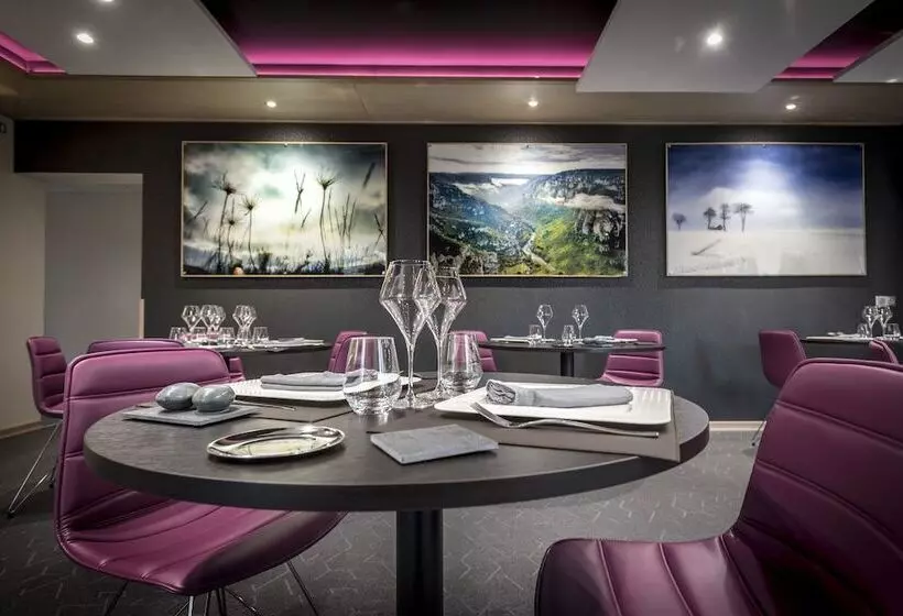 Отель Hôtel Restaurant Les 2 Rives   Logis Hôtels