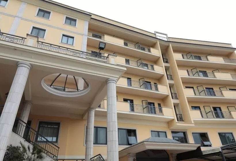 Hotelli Ristorante Al Boschetto