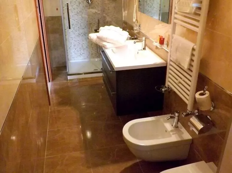 Hotelli Ristorante Al Boschetto