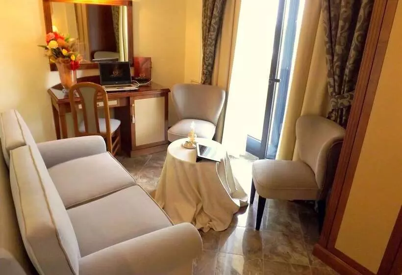 Hotelli Ristorante Al Boschetto