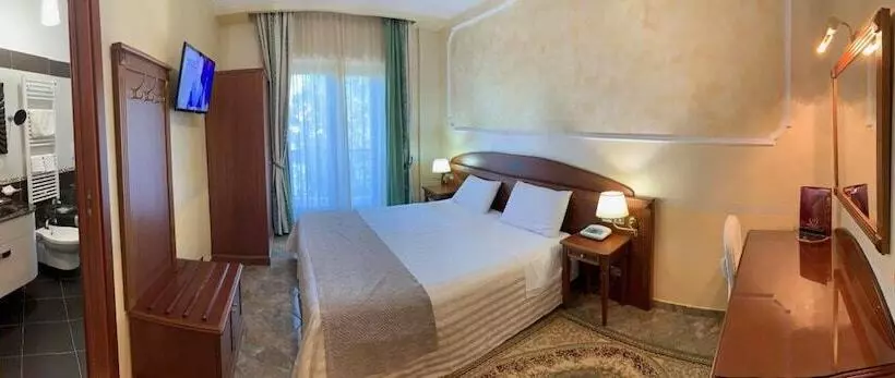 Hotelli Ristorante Al Boschetto