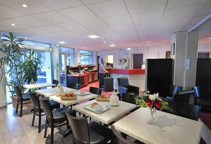 Отель Hôtel Saint André Gare Sncf