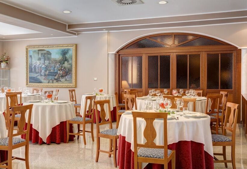 ホテル Santamaria Langhe