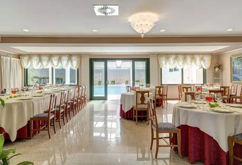 ホテル Santamaria Langhe