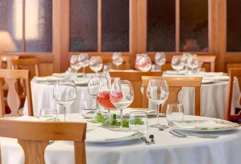 ホテル Santamaria Langhe