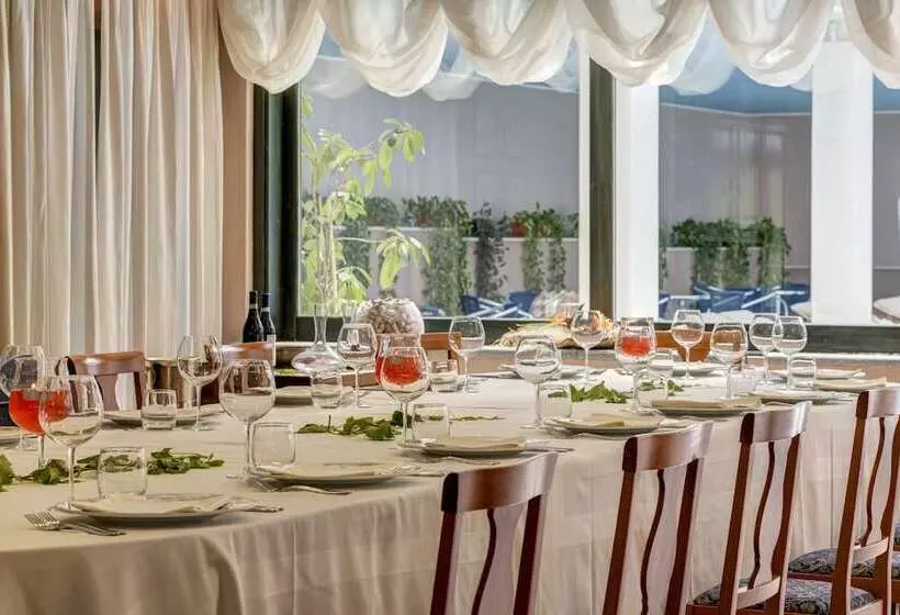 ホテル Santamaria Langhe