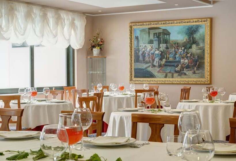 ホテル Santamaria Langhe