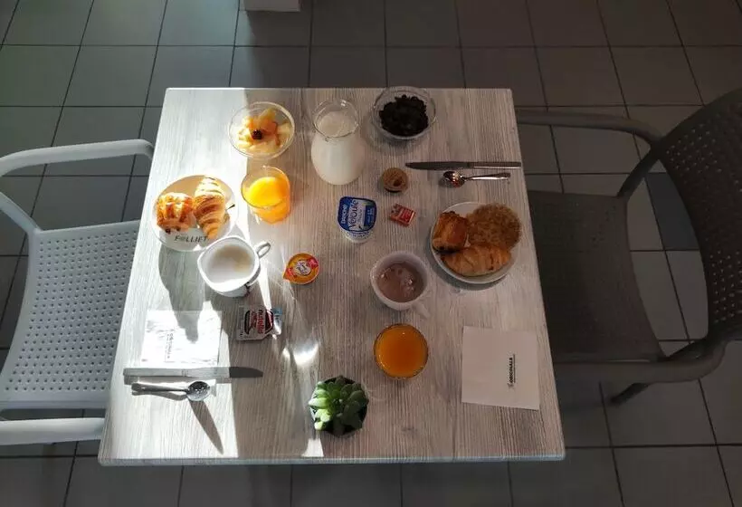 Hotel The Originals Access, Hôtel Les Iris, Bercksurmer