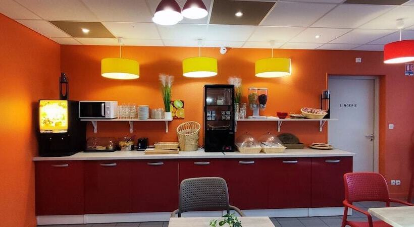 בית מלון כפרי The Originals Access, Hôtel Les Iris, Bercksurmer