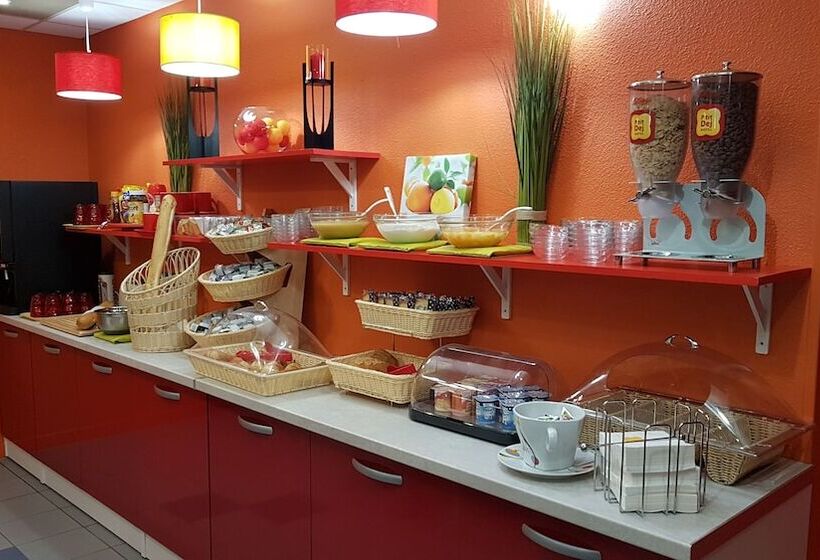 בית מלון כפרי The Originals Access, Hôtel Les Iris, Bercksurmer