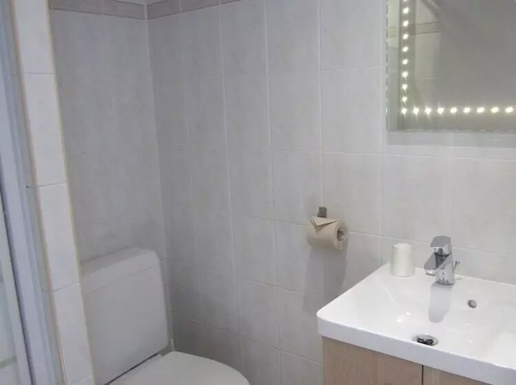 Hotel The Originals Access, Hôtel Les Iris, Bercksurmer