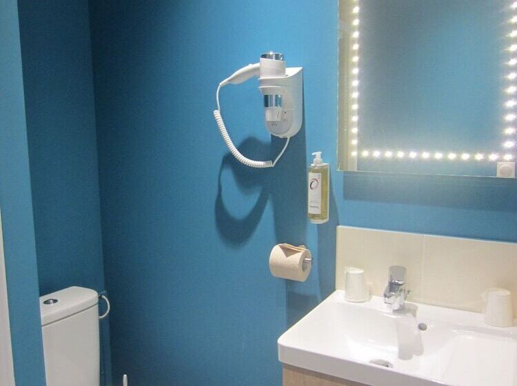 בית מלון כפרי The Originals Access, Hôtel Les Iris, Bercksurmer