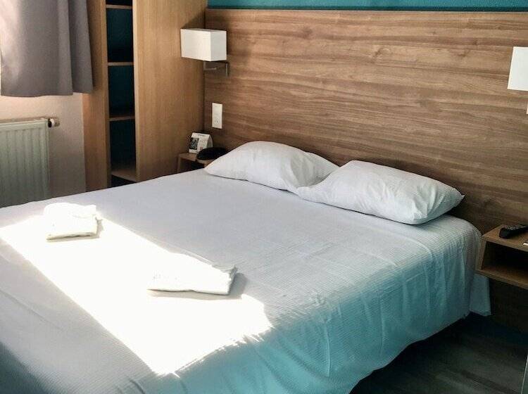 בית מלון כפרי The Originals Access, Hôtel Les Iris, Bercksurmer