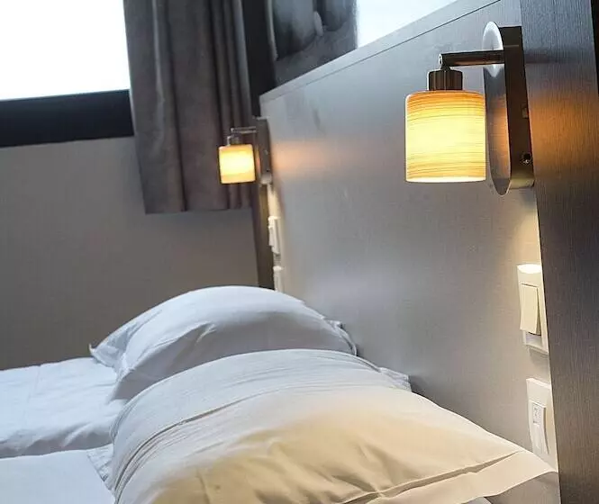 هتل The Originals City, Hôtel Clermontferrand Sud Aubière