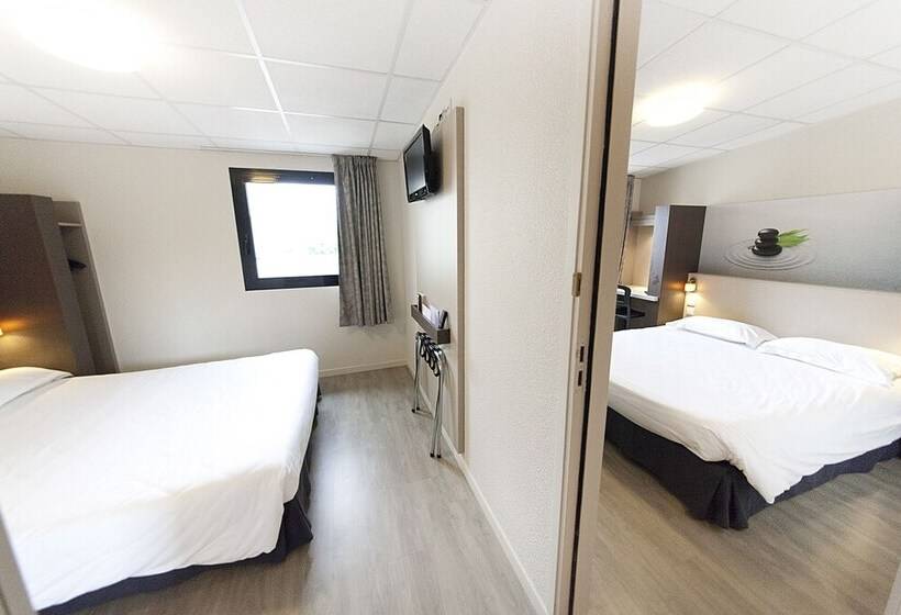 Отель The Originals City, Hôtel Clermontferrand Sud Aubière