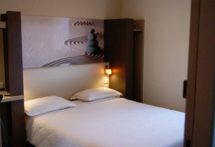 Отель The Originals City, Hôtel Clermontferrand Sud Aubière