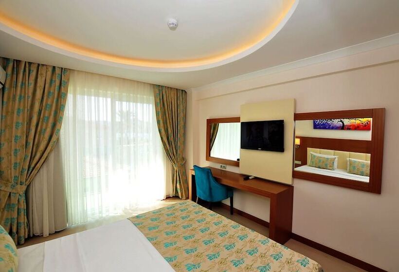 בית מלון כפרי Yeniceri City