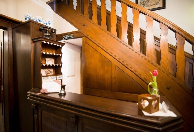 بنسيون Goldener Adler Oberried   Hotel & Appartements