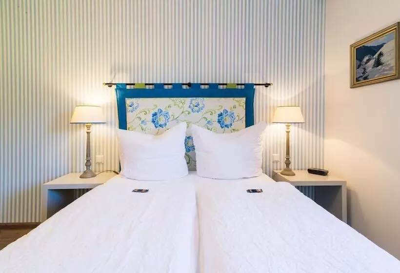 Pensão Goldener Adler Oberried   Hotel & Appartements