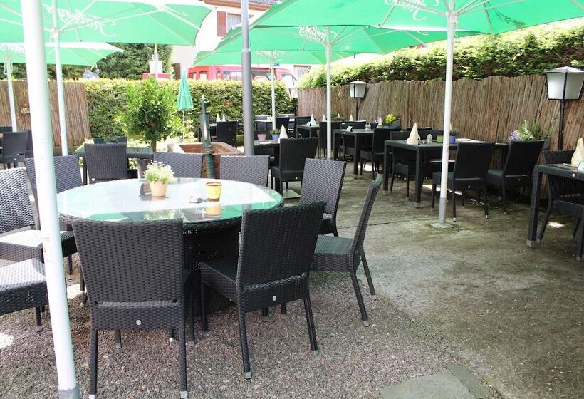 بنسيون Goldener Adler Oberried   Hotel & Appartements