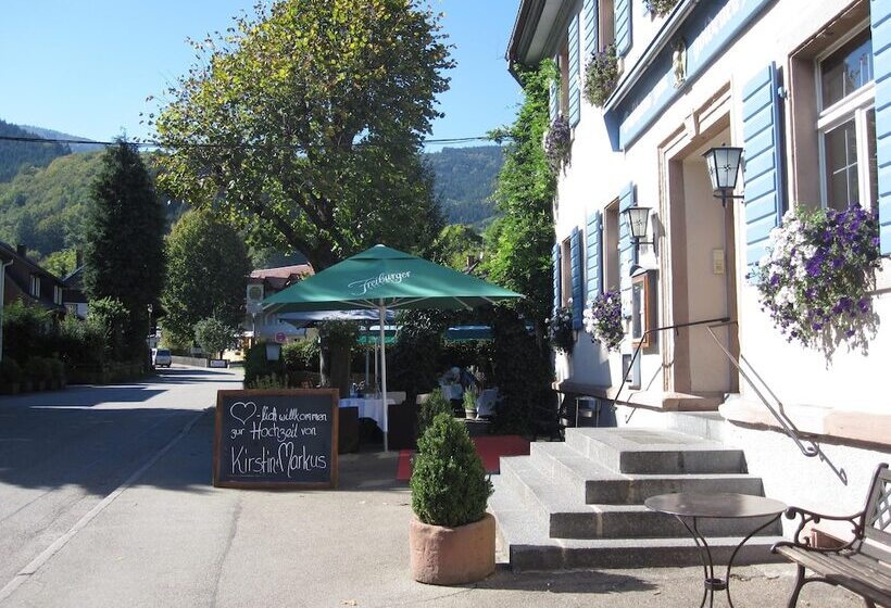 بنسيون Goldener Adler Oberried   Hotel & Appartements