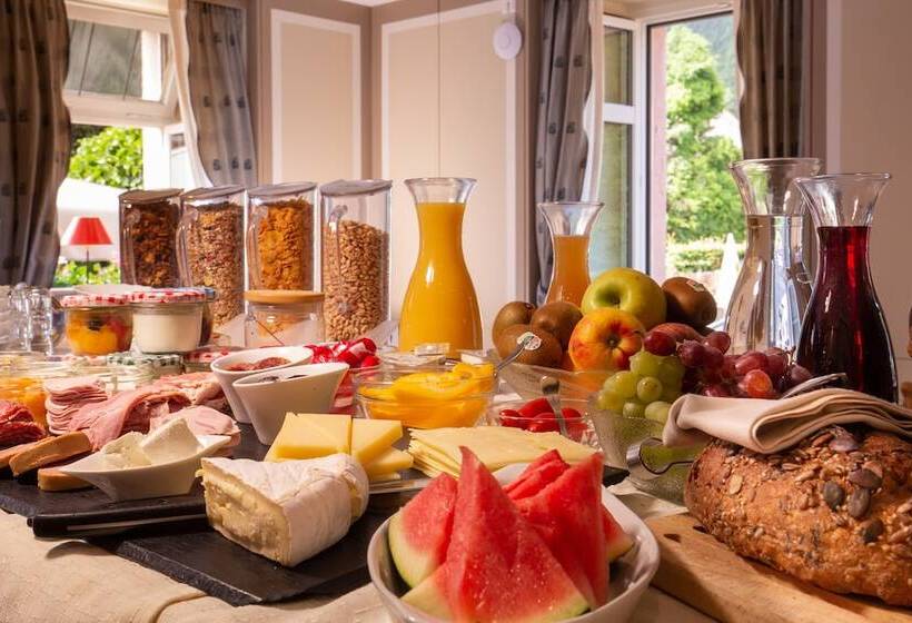 بنسيون Goldener Adler Oberried   Hotel & Appartements