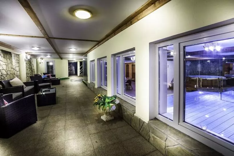 Villa Medici Hotel & Restaurant