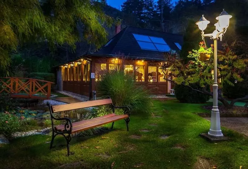 Villa Medici Hotel & Restaurant