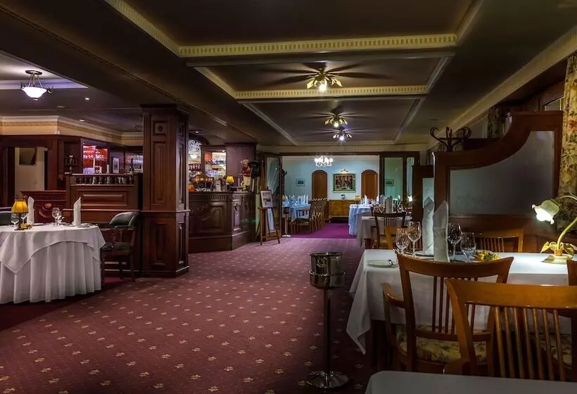 Villa Medici Hotel & Restaurant