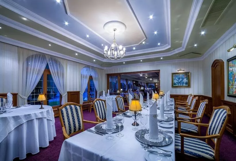 Villa Medici Hotel & Restaurant