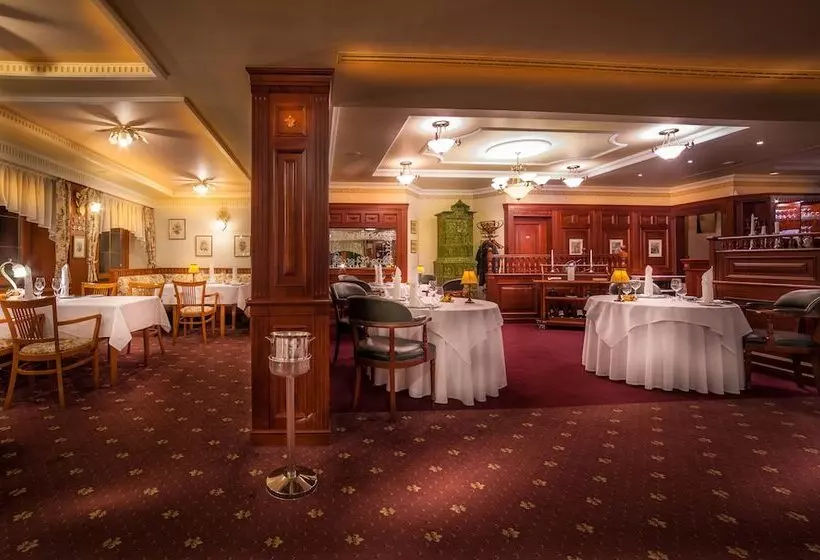 Villa Medici Hotel & Restaurant