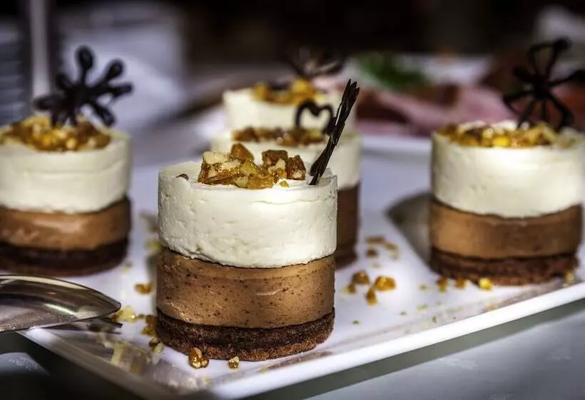 Villa Medici Hotel & Restaurant