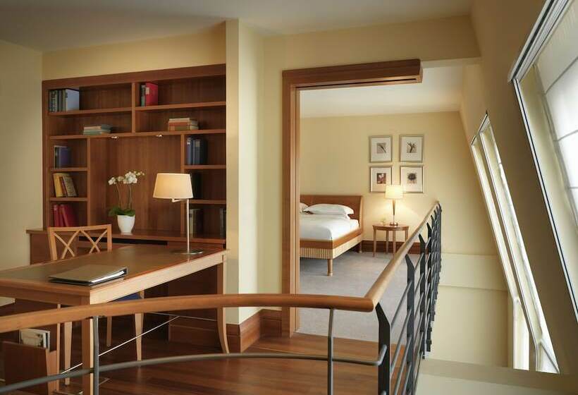 Apartment Residences At Park Hyatt