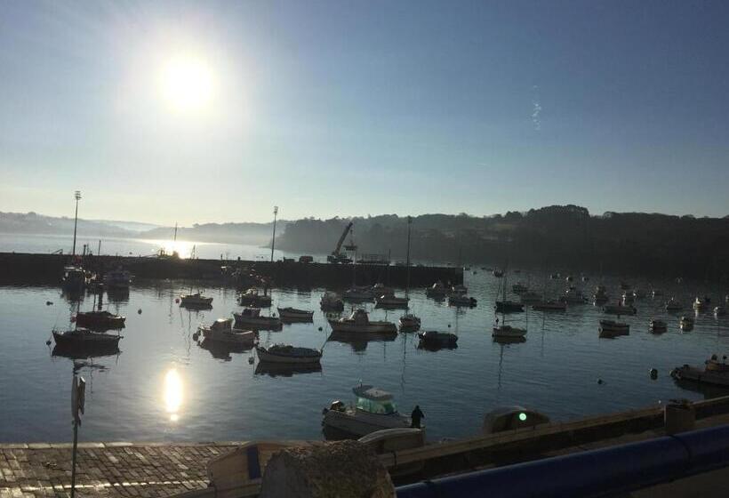 Appartement Design Ii   Port Du Rosmeur  Douarnenez