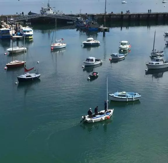 Appartement Design Ii   Port Du Rosmeur  Douarnenez