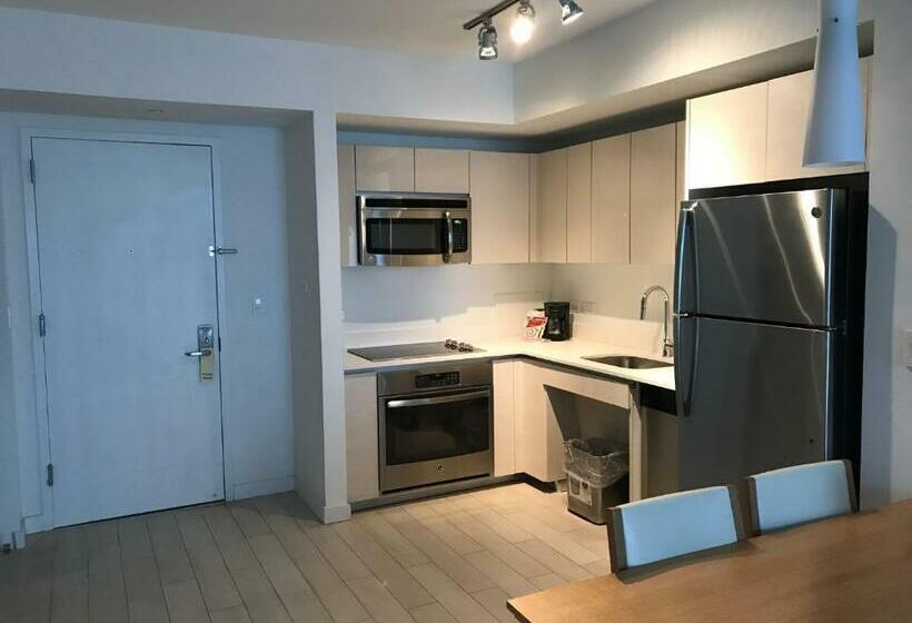 Beach Walk Resort De Lux Apartment