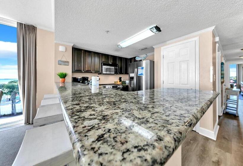 Majestic Beach Towers 1 301