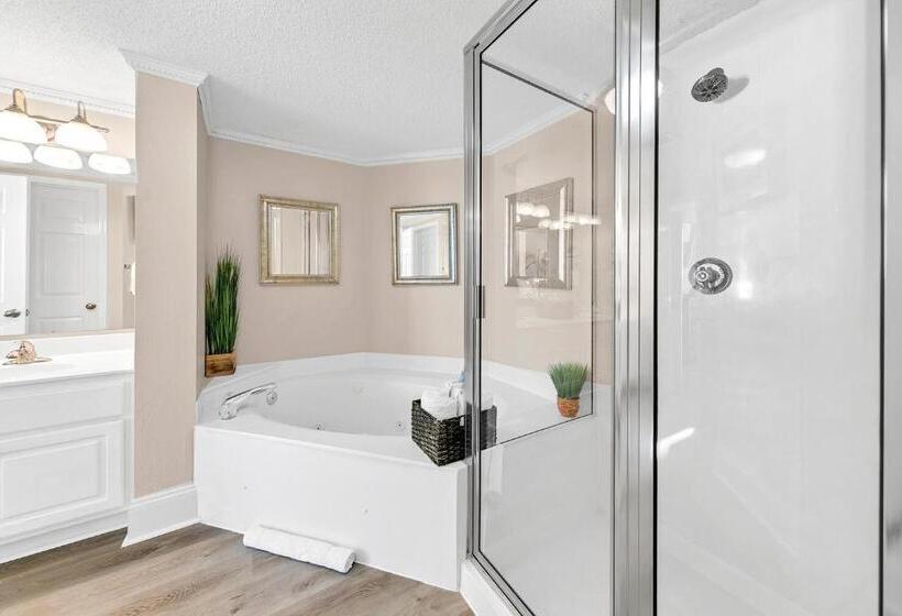 Majestic Beach Towers 1 301