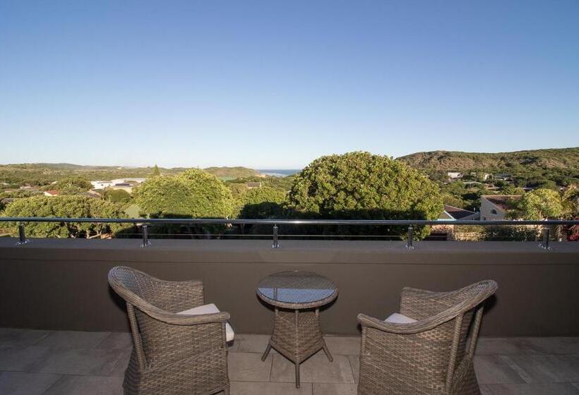 膳宿费 The Quarter Deck