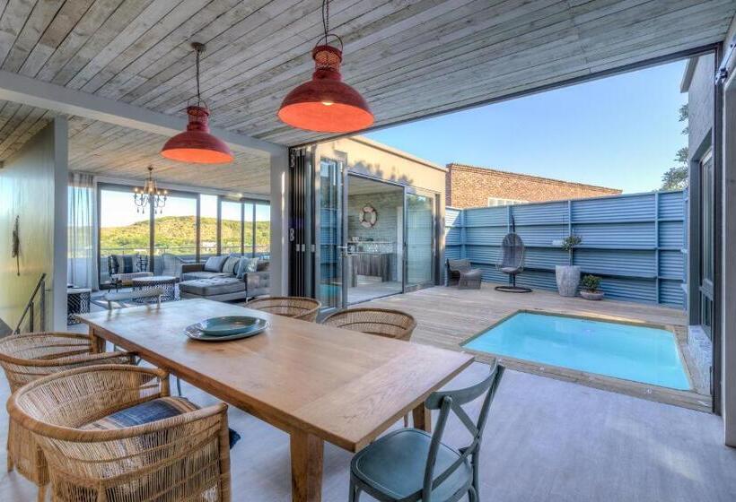 膳宿费 The Quarter Deck