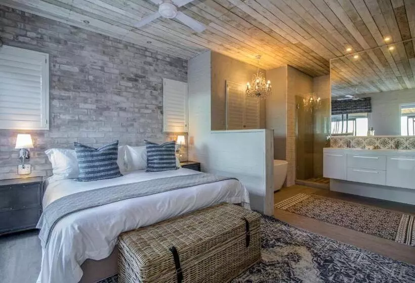 Majatalo The Quarter Deck