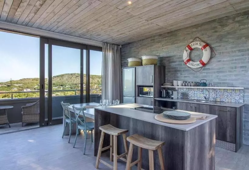 Majatalo The Quarter Deck