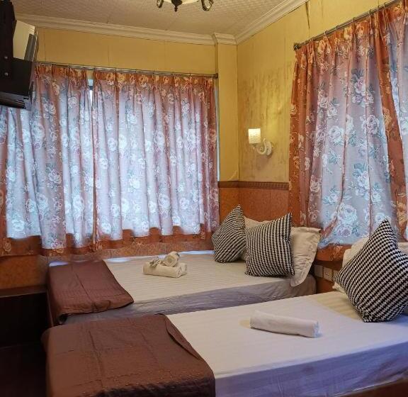 پانسیون Toronto Guest House