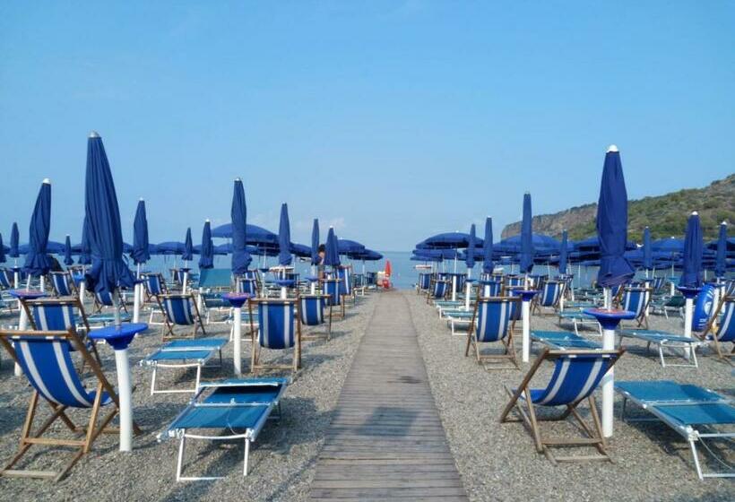 Villaggio Turistico La Mantinera   Residence