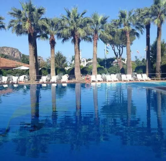 Villaggio Turistico La Mantinera   Residence