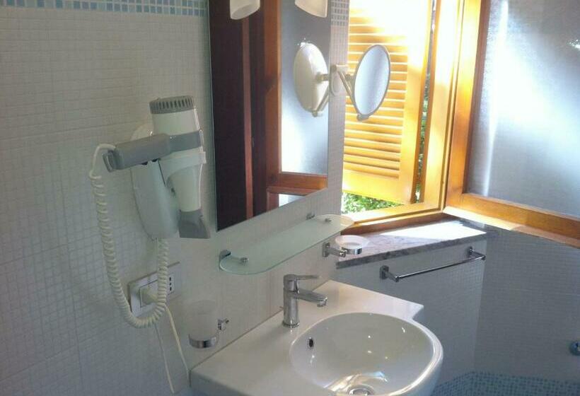 Villaggio Turistico La Mantinera   Residence