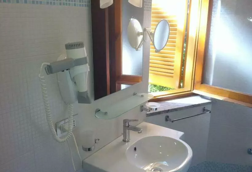 Villaggio Turistico La Mantinera   Residence