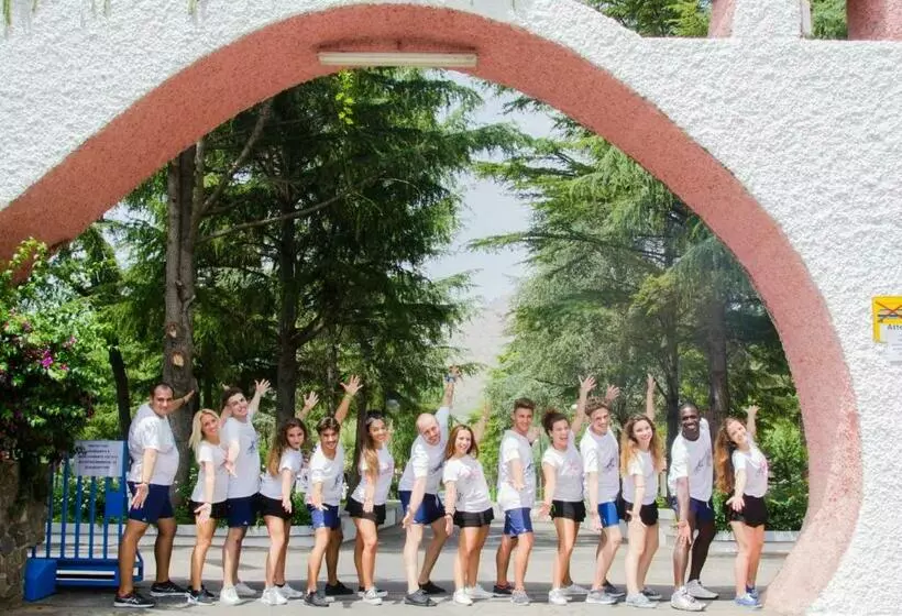 Villaggio Turistico La Mantinera   Residence