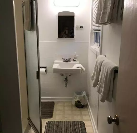 ベッドアンドブレックファースト Holiday Lodge Cabins