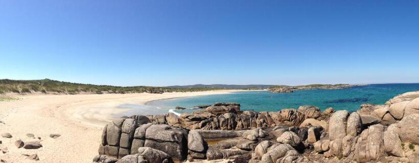 민박 The River House